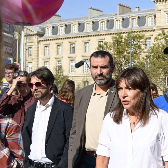 Anne Hidalgo ( Maire de Paris ) Tony Estanguet ( président du comité d' organisation des Jeux de Paris 2024 ) - 2ème édition de la journée paralympique sur la place de la République à Paris le 8 octobre 2023.