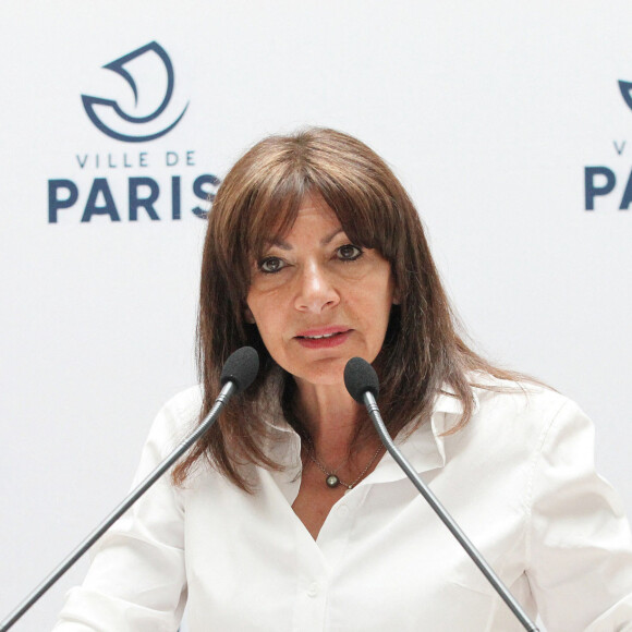 La maire de Paris, Anne Hidalgo présente le Code de la rue à la mairie de Paris, France, le 28 juin 2023. © Jonathan Rebboah/Panoramic/Bestimage