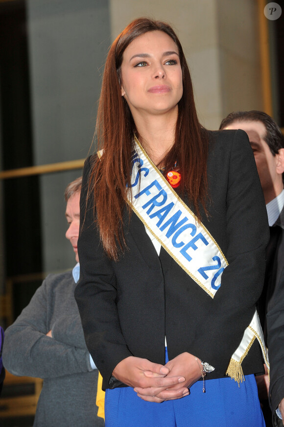 Marine Lorphelin (Miss France 2013) - Départ de la 28e Course Du Coeur pour soutenir le don d'organes au Trocadero à Paris, le 2 avril 2014. 