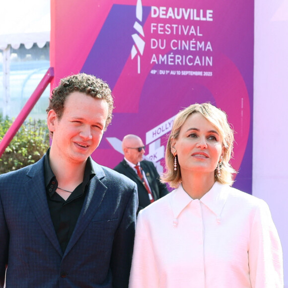 Judith Godrèche et son fils Noé Boon à la première de la série "Icon of French Cinema" lors du 49ème Festival du Cinema Americain de Deauville, France, le 2 septembre 2023. © Denis Guignebourg/BestImage 