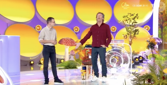 Face à cette révélation, Jean-Luc Reichmann est resté bouche bée. Avec une cagnotte à plus de 200 000 euros, Emilien ne fait pas de folie.
Emilien change de look, Jean-Luc Reichmann choqué dans "Les 12 Coups de midi" sur TF1.