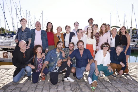 Marie Réache, Michel Cordes, Anne Decis, Elodie Varlet, Cécilia Hornus, Jérôme Bertin, Marie Mallia, Léa François, Florian Lesieur, Lola Marois, Laurent Kérusoré, Caroline Riou, Eleonore Sarrazin, Horya Benabet, Pierre Martot, Sylvie Flepp, Joakim Latzko, Marwan Berreni, Stéphane Hénon, Tim Rousseau, Thibaud Vaneck PLUS BELLE LA VIE Le festival de fiction TV de La Rochelle samedi 17 septembre 2022. © Christophe Aubert via Bestimage