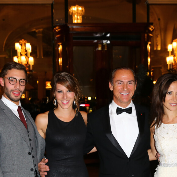 Stéphane Henon, Marwan Berreni, Léa François, Fabrice Larue, Fabienne Carat et Christophe Beaugrand - Soirée de Gala "Africa on the Rock" de l'AMREF Flying Doctors en partenariat avec la Fondation Princesse Charlene de Monaco à l'hôtel de Paris, le 17 octobre 2015 à Monaco. © Bruno Bebert / Olivier Huitel / Pool Restreint / Bestimage