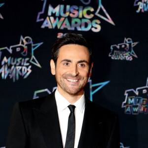 Camille Combal au photocall de la 24ème édition des "NRJ Music Awards (NMA)" au Palais des Festivals à Cannes le 18 novembre 2022. © Dominique Jacovides / Bestimage