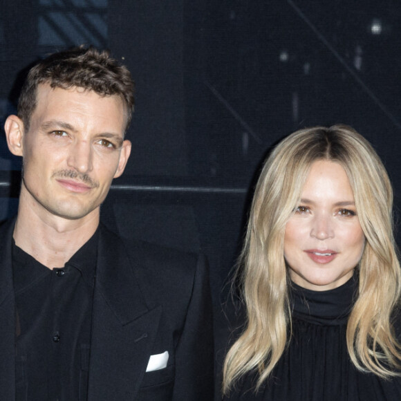 Niels Schneider et sa compagne Virginie Efira - Photocall du défilé Saint Laurent Womenswear Printemps/été 2024 dans le cadre de la Fashion week de Paris le 26 septembre 2023 à Paris. © Olivier Borde/Bestimage