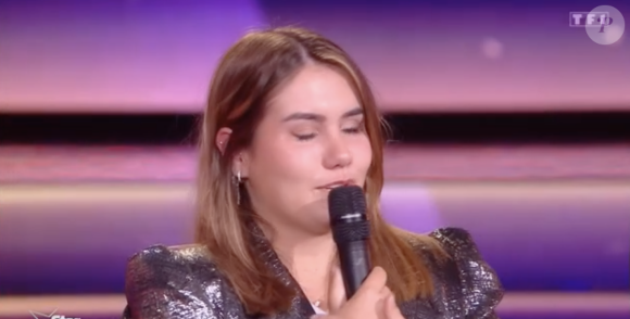 Julien chante "Secret" avec Louane lors du deuxième prime de la "Star Academy 2023" sur TF1. Sa soeur Mélissa lui fait une surprise !
