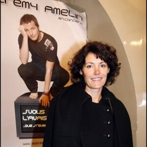 Caroline Tresca - Arrivée des people au concert de Jérémy Amelin au Théâtre de 10 heures à Paris 