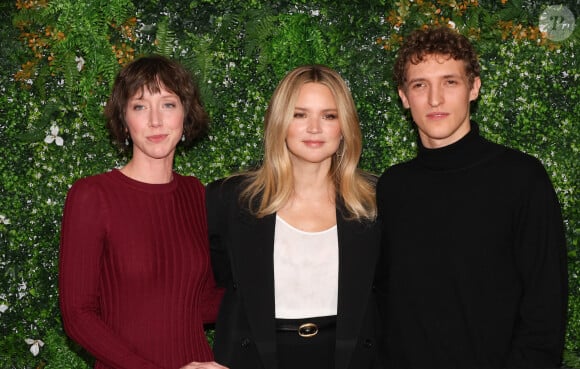 Sara Giraudeau, Virginie Efira et Aliocha Schneider - Avant-première de la mini-série Disney "Tout Va Bien" à l'UGC Normandie à Paris le 9 novembre 2023. © Coadic Guirec / Bestimage