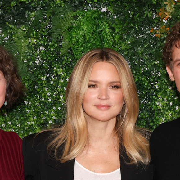 Sara Giraudeau, Virginie Efira et Aliocha Schneider - Avant-première de la mini-série Disney "Tout Va Bien" à l'UGC Normandie à Paris le 9 novembre 2023. © Coadic Guirec / Bestimage