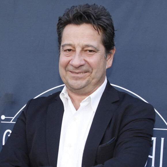 C'est pour cette raison qu'il a décidé de s'installer en Savoie, dans un miniscule village.
Exclusif - Le Parrain Laurent Gerra à la 2ème édition du festival du cinéma français et gastronomie au casino de Aix les Bains le 6 juin 2023. © Denis Guignebourg / Bestimage