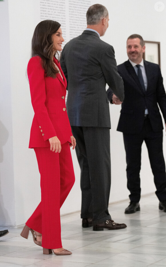 En attendant, notamment, le retour de leurs filles pour Noël et le Jour de l'an.
Le roi Felipe VI et la reine Letizia d'Espagne, inaugurent l'exposition "Picasso 1906. La Grande Transformation" au musée Reine Sofía à Madrid, le 14 novembre 2023. 