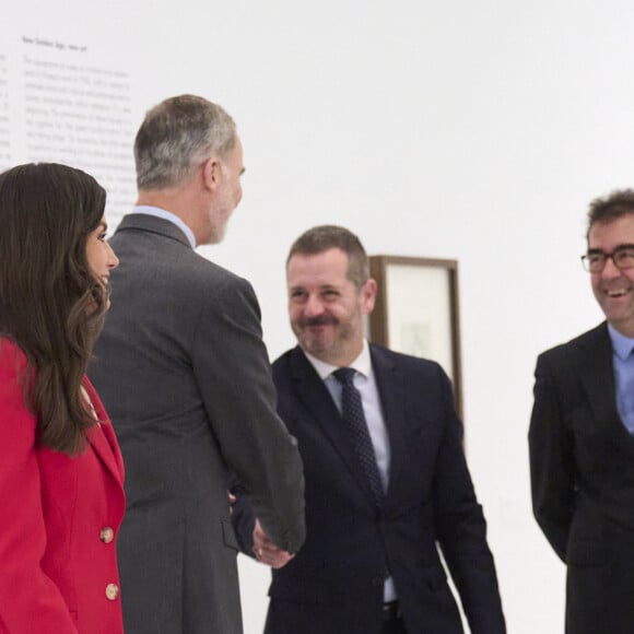 Le roi Felipe VI et la reine Letizia d'Espagne, inaugurent l'exposition "Picasso 1906. La Grande Transformation" au musée Reine Sofía à Madrid, le 14 novembre 2023. 