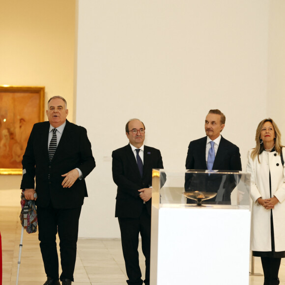 Le roi Felipe VI et la reine Letizia d'Espagne, inaugurent l'exposition "Picasso 1906. La Grande Transformation" au musée Reine Sofía à Madrid, le 14 novembre 2023. 