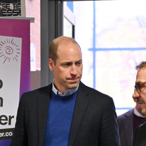 Le prince William, prince de Galles, lors de sa visite au Hideaway Youth Project à Manchester, le 16 novembre 2023. Cette visite marque le lancement du Royal Foundation Community Impact Project et en apprendre plus sur le travail de la Manchester Peace Together Alliance visant à réduire la violence parmi les jeunes. 