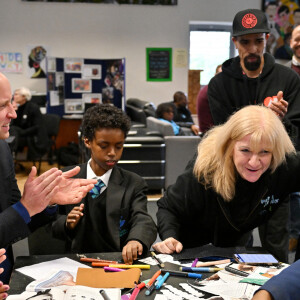 Le prince William, prince de Galles, lors de sa visite au Hideaway Youth Project à Manchester, le 16 novembre 2023. Cette visite marque le lancement du Royal Foundation Community Impact Project et en apprendre plus sur le travail de la Manchester Peace Together Alliance visant à réduire la violence parmi les jeunes. 