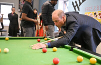 Prince William : Grosse éclate loin de Kate Middleton, le futur roi en pleine partie de billard !
