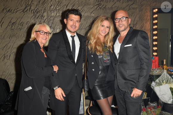 Exclusif - Nicole Guérin (mère de Pascal Obispo), Vincent Niclo, Pascal Obispo et Julie Hantson - Vincent Niclo en concert à l'Olympia lors de sa tournée "Entre vous et moi" à Paris le 30 septembre 2017. C'est la 4ème fois en 5 ans que l'artiste se produit sur la célèbre scène de l'Olympia. © Coadic Guirec/Bestimage