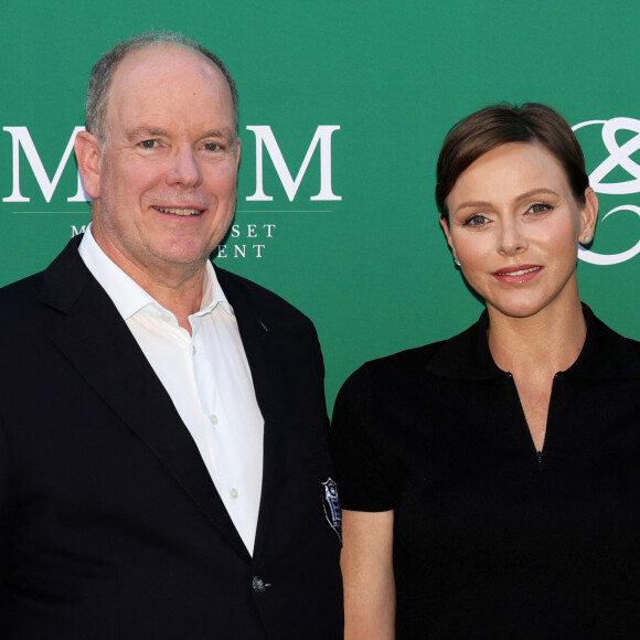 Le prince Albert II de Monaco et la princesse Charlene lors du 19ème trou de golf de la Princess of Monaco Cup 2023 dans les Jardins des Boulingrins (Allée descendante), Place du Casino à Monaco le 6 septembre 2023.