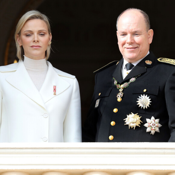 La princesse Charlène de Monaco ne participera pas aux festivités de la fête nationale monégasque le 19 novembre - La princesse Charlene et le prince Albert II de Monaco - La famille princière de Monaco au balcon du palais lors de la Fête nationale monégasque à Monaco. Le 19 novembre 2019 © Dominique Jacovides / Bestimage
