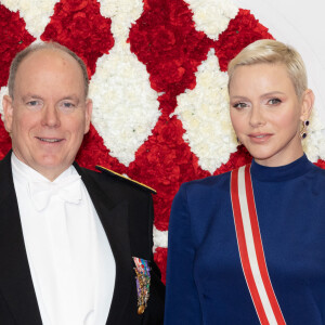 Le prince Albert II de Monaco, La princesse Charlène de Monaco - Arrivées à la soirée de gala de la Fête Nationale Monégasque au Grimaldi Forum le 19 novembre 2022. © Olivier Huitel / Pool Monaco / Bestimage 