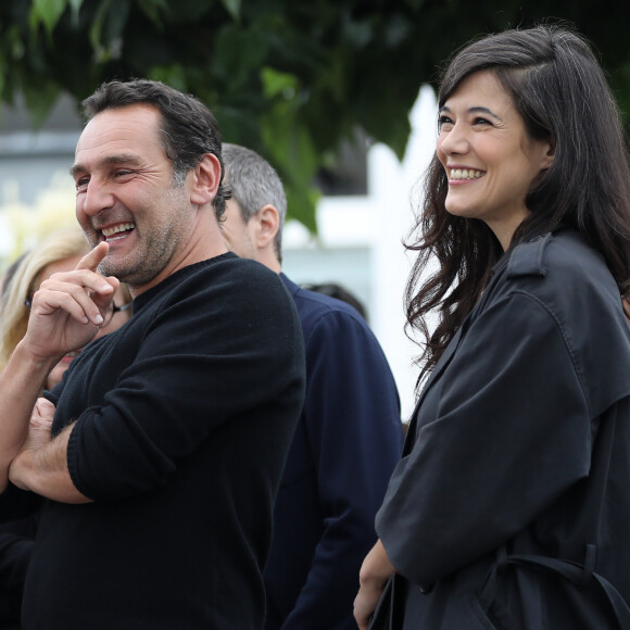 Mais un jour, elle s'est retrouvée coupée au montage de son film "Les infidèles".
Gilles Lellouche, Mélanie Doutey - Photocall du film "Le grand bain" au 71ème Festival International du Film de Cannes, le 13 mai 2018. © Borde / Jacovides / Moreau / Bestimage