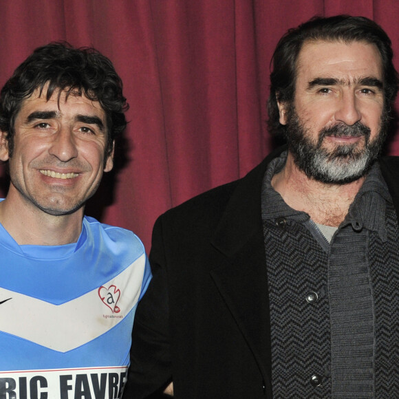 Joel Cantona, à gauche, et Eric Cantona participent au 3eme Monaco Beach Soccer Show a Monaco le 9 fevrier 2013. Des stars du sport, de la musique et du show biz se reunissent au profit des associations "Un sourire, un espoir pour la Vie" de l'ancien footballeur Pascal Olmeta et "Fight Aids Monaco" de la Princesse Stephanie de Monaco.