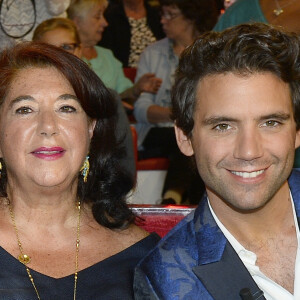 Mika avec sa mère - Enregistrement de l'émission "Vivement Dimanche" à Paris le 9 Septembre 2015.