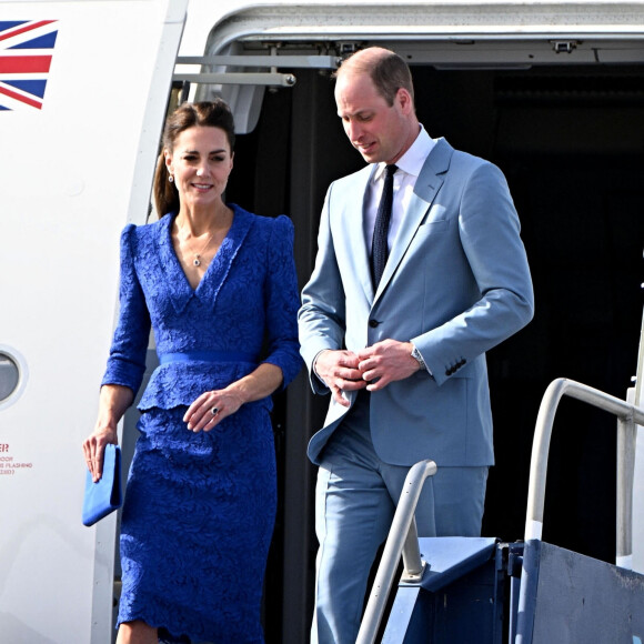 Le prince William, duc de Cambridge, et Catherine (Kate) Middleton, duchesse de Cambridge, arrivent à Belize dans le cadre de leur visite officielle dans les Caraïbes pour marquer le jubilé de platine de la reine.