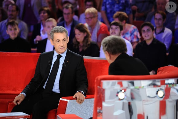 Exclusif - Nicolas Sarkozy et Michel Drucker - Enregistrement de l'émission "Vivement Dimanche" à Paris le 30 septembre 2019. Diffusion le 06/10/2019 sur France 2 . © Guillaume Gaffiot/Bestimage 