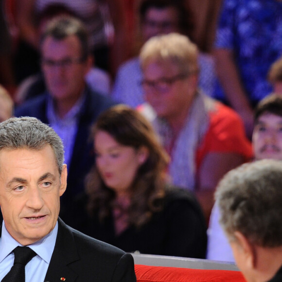 Exclusif - Nicolas Sarkozy et Michel Drucker - Enregistrement de l'émission "Vivement Dimanche" à Paris le 30 septembre 2019. Diffusion le 06/10/2019 sur France 2 . © Guillaume Gaffiot/Bestimage 