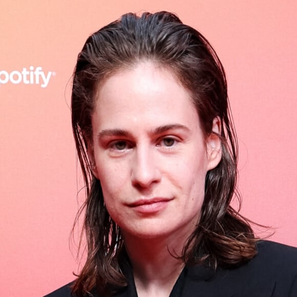 Redcar (Christine and the queens) a poncé les scènes de France et du monde en tournée
Héloïse Adélaïde Letissier (Christine and the Queens, Redcar) - Photocall de la première cérémonie des Flammes, dédiée au rap au Théâtre du Châtelet à Paris. © Veeren / Bestimage 