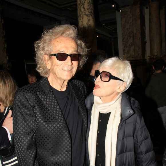 Selon les informations de "France Dimanche", la chanteuse et comédienne, qui a récemment fêté ses 87 ans, serait atteinte d'un cancer.
Luc Plamondon et Nicole Croisille - Luc Plamondon inaugure sa statue de cire au musée Grévin à Paris le 9 novembre 2023. © Philippe Baldini / Bestimage