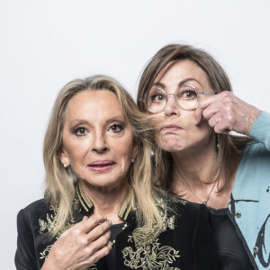 Exclusif -  Studio - Véronique Sanson et sa soeur Violaine Sanson - Enregistrement de l'émission "La chanson secrète", présentée par N.Aliagas et diffusée le 1er décembre sur TF1 © Guillaume Gaffiot-Cyril Moreau / Bestimage 