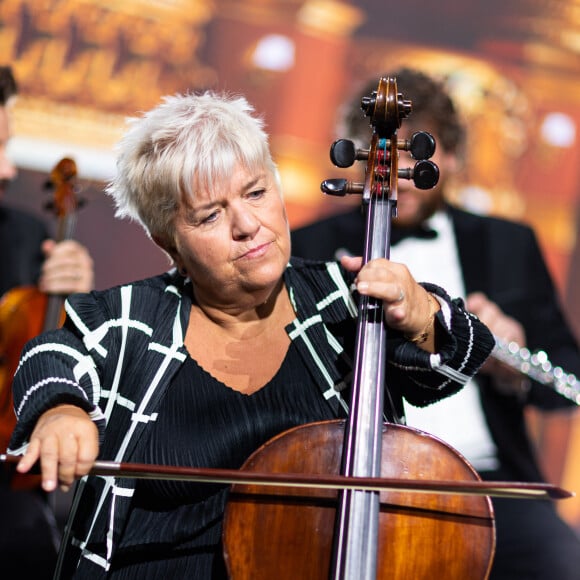 Exclusif - Mimie Mathy - Jour 1 - Enregistrement de l'émission "La Fine Equipe : Le retour !" à Paris, diffusée le 14 janvier sur France 2. Le 3 novembre 2022 © Cyril Moreau-Tiziano Da Silva / Bestimage