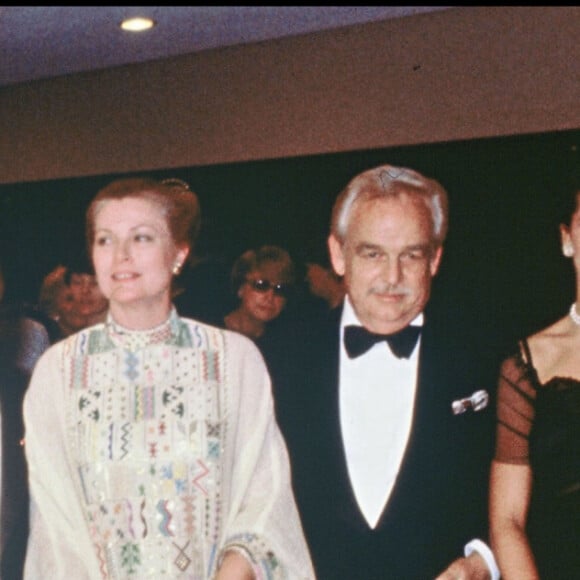 Archive - Caroline de Monaco et Philippe Junot avec Claude Pompidou, Yehudi Menuhin, Grace de Monaco et le prince Rainier