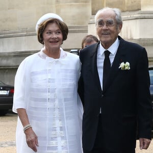 Alors qu'elle avait 22 ans, Macha Méril a rencontré pour la première fois Michel Legrand lors d'un voyage au Brésil.
Macha Méril et Michel Legrand - Mariage religieux de Michel Legrand et de Macha Méril en la cathédrale Saint-Alexandre-Nevsky de Paris.