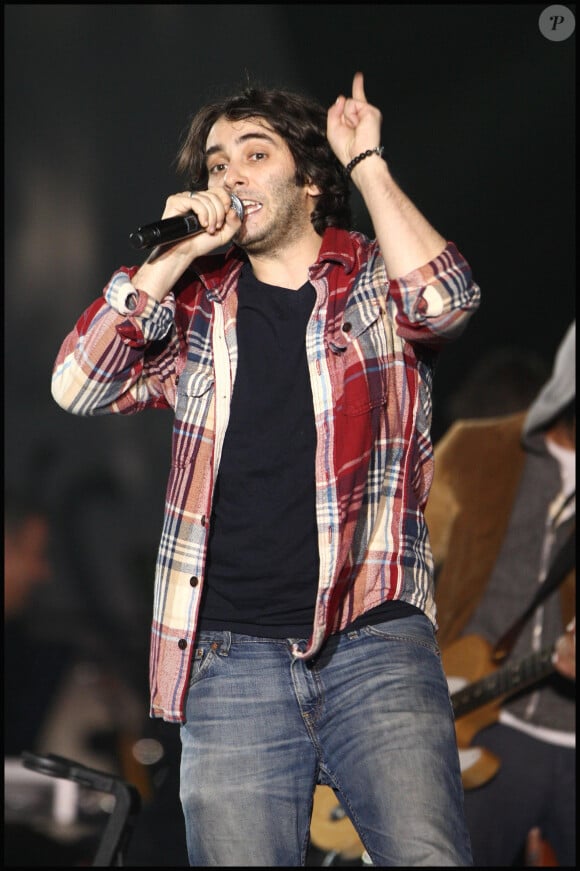 Damien Saez aux Victoires de la Musique au Zénith de Paris le 28 février 2009.
