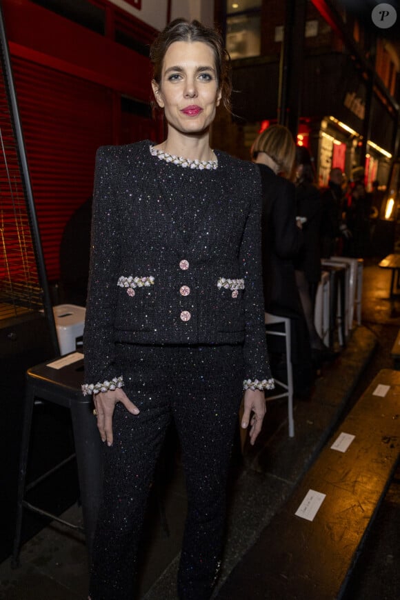 Nul besoin d'une Fashion Week pour profiter d'un joli instant mode.
Charlotte Casiraghi - Défilé de mode "Métiers d'art Chanel" à Manchester. © Olivier Borde / Bestimage