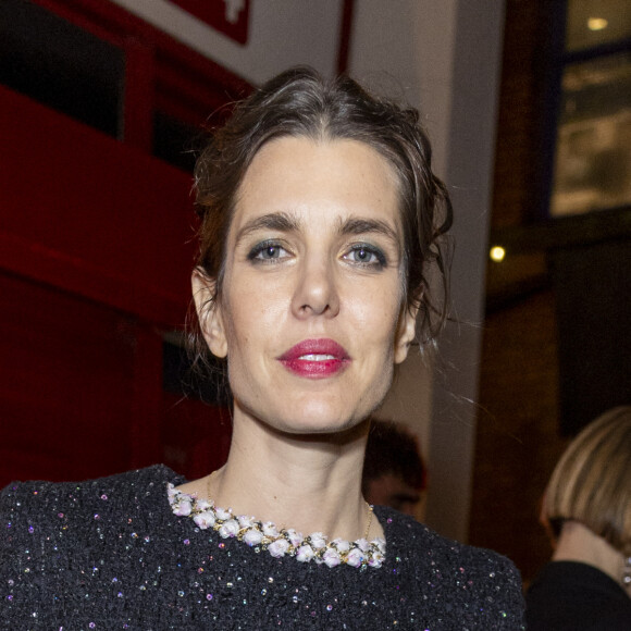 Comme à son habitude, Chanel a pu compter sur certaines de ses ambassadrices... Charlotte Casiraghi, en l'occurrence
Charlotte Casiraghi - Défilé de mode "Métiers d'art Chanel" à Manchester. Le 7 décembre 2023. © Olivier Borde / Bestimage