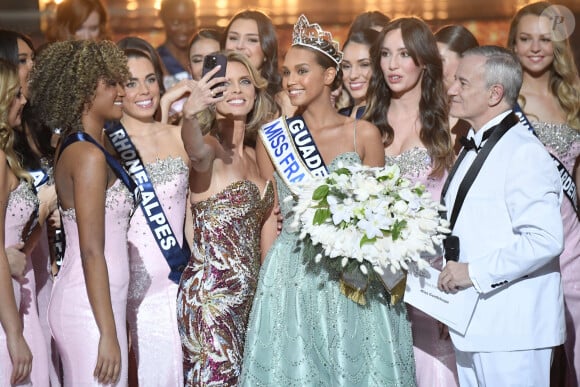 Parmi les 30 Miss régionales se trouve celle qui prendra la place d'Indira Ampiot, notre actuelle Miss France.
La gagnante de Miss France 2023 est Indira Ampiot (Miss Guadeloupe)