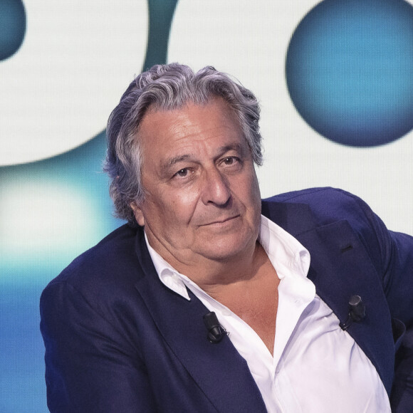 Exclusif - Christian Clavier - L'émission TPMP (Touche pas à mon poste) présentée par Cyril Hanouna avec l'équipe du film "les Méchants" de M. Achour, diffusée en direct le 7 Septembre 2021. © Jack Tribeca / Bestimage 