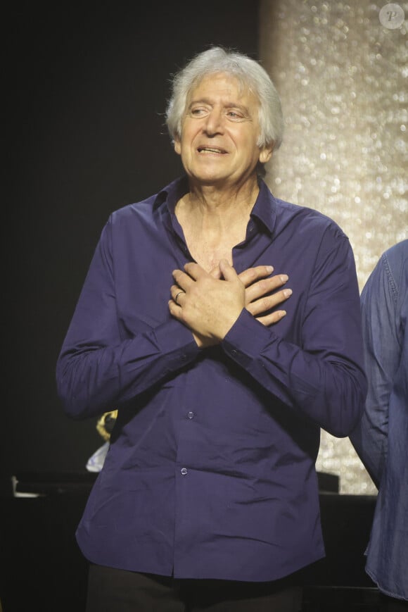 Cinquante ans de carrière, ça se fête !
Exclusif - Concert d'Yves Duteil aux Folies Bergère pour ses 50 ans de carrière. © Jack Tribeca / Bestimage
