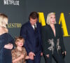 La fillette a ainsi posé avec son père et aussi la superstar Lady Gaga, grand amie de Bradley Cooper
Lady Gaga, Bradley Cooper, Carey Mulligan - Avant-première du film Netflix "Maestro" à Los Angeles le 12 décembre 2023