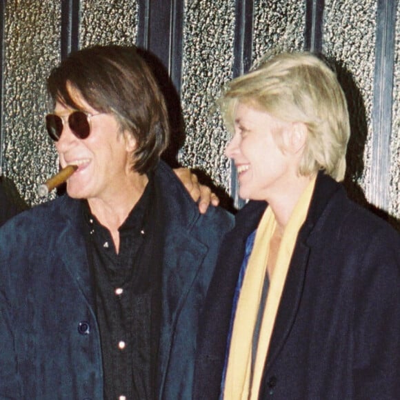 Françoise Hardy et Jacques Dutronc ont formé un couple emblématique.
Archives - Jean-Marie Périer, Jacques Dutronc et Françoise Hardy le jour du mariage de Michel Sardou et Anne-Marie Périer à Neuilly.