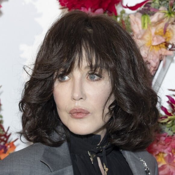 Isabelle Adjani a fait face à une décision judiciaire importante
Isabelle Adjani au photocall du dîner de lancement des Parfums Louis Vuitton, Stellar Times, Cosmetic Cloud, Dancing Blossom, Rhapsody et Symphony, à la fondation Louis Vuitton à Paris, France. © Olivier Borde/Bestimage 