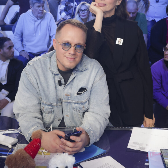 Exclusif - Guillaume Genton, Géraldine Maillet - Sur le plateau de l'émission TPMP (Touche Pas à Mon Poste) présentée en direct par C.Hanouna et diffusée sur C8 - Paris le 14/12/2023 - © Jack Tribeca / Bestimage 