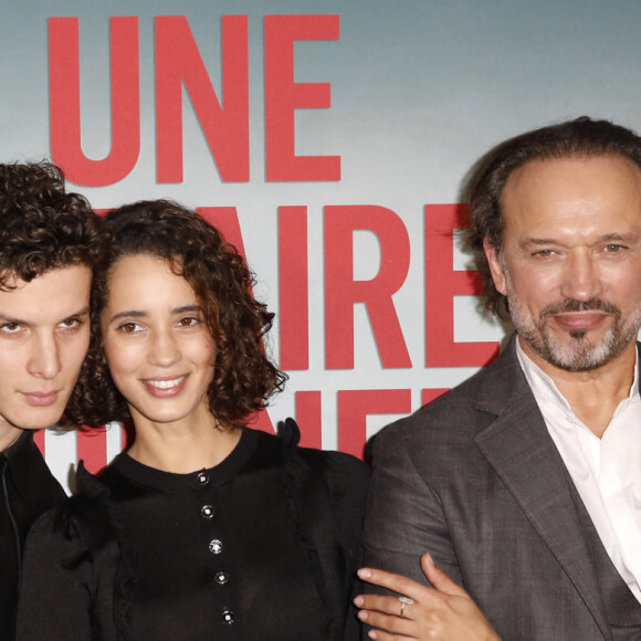 Noham Edje, Iman Perez, Vincent Perez lors de l'avant-première du film "Une affaire d'honneur" au cinéma UGC Normandie à Paris le 11 décembre 2023. © Marc Ausset-Lacroix / Bestimage