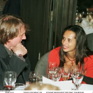 "GERARD DEPARDIEU" "ACTEUR" "KARINE SYLLA" "TROPHEES FILM FRANCAIS" 1996 RESTAURANT "MAISON BLANCHE" PARIS FRANCE "PLAN AMERICAIN" TABLE,SOURIANTE PROFIL 