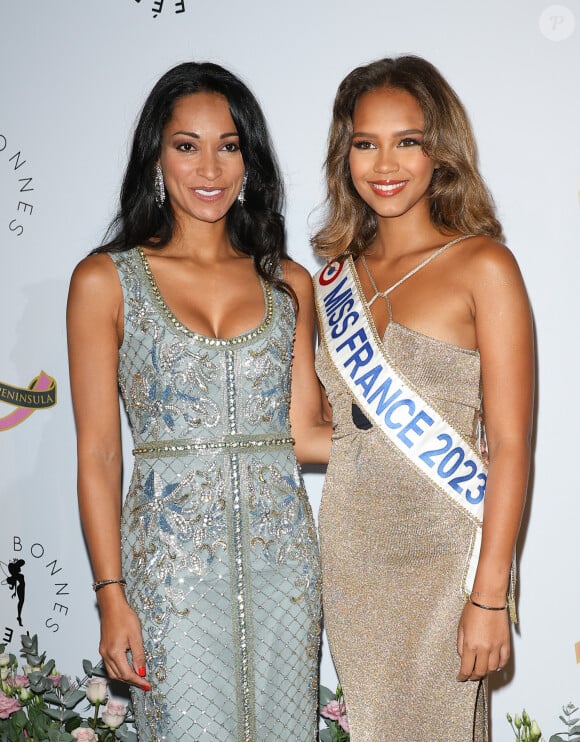 Et son bilan n'est pas des plus glorieux...
Cindy Fabre (Miss France 2005) et Indira Ampiot (Miss France 2023) - Photocall du 4ème gala de charité de l'association "Les Bonnes Fées" à l'occasion de la campagne mondiale "Octobre Rose" à l'hôtel Peninsula, Paris le 5 octobre 2023. © Coadic Guirec/Bestimage