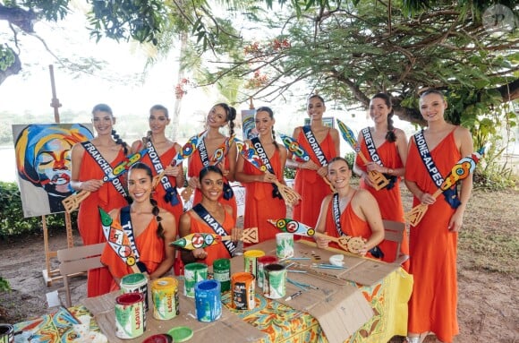 Miss Bretagne, Noémie Le Bras; Miss Centre-Val-de-Loire, Emmy Gisclon; Miss Corse, Sandra Bak; Miss Franche-Comté, Sonia Coutant; Miss Martinique, Chleo Modestine; Miss Normandie, Wissem Morel; Miss Nouvelle-Calédonie, Emma Grousset; Miss Provence, Adelina Blanc; Miss Rhône-Alpes, Alizee Bidaut; Miss Tahiti, Ravahere Silloux, lors du voyage préparatoire du Guyane pour l'élection de Miss France 2024. © LAURENT VU / SIPA / TF1
